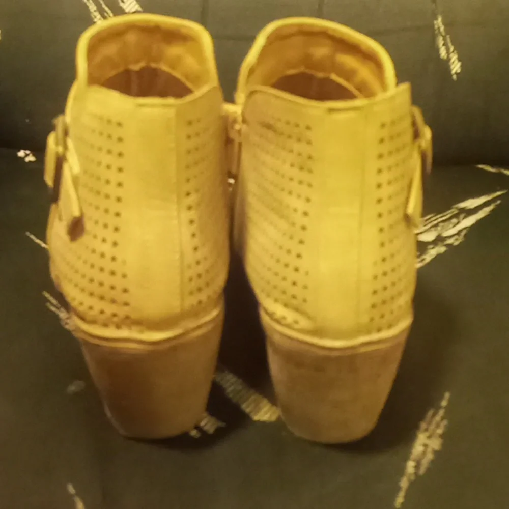 Really nice Booties - Picture 4 of 5